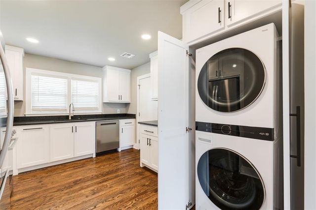 2520 Kings Way, The Village, OK 73120