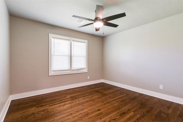 2520 Kings Way, The Village, OK 73120
