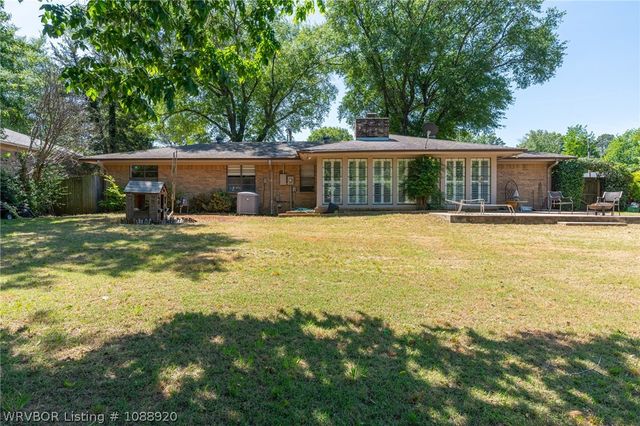 1201 Cartwright Street, Van Buren, AR 72956
