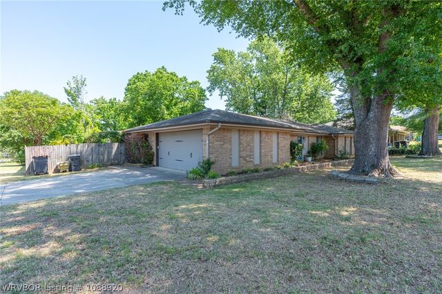 1201 Cartwright Street, Van Buren, AR 72956