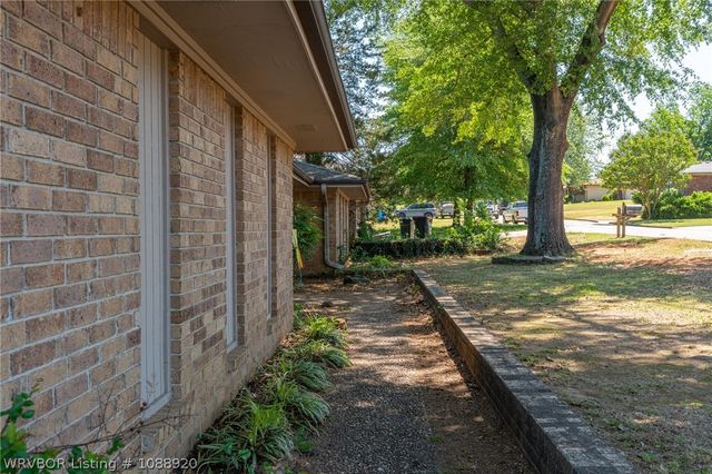 1201 Cartwright Street, Van Buren, AR 72956