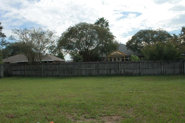 63 Norwich Circle, Niceville, FL 32578