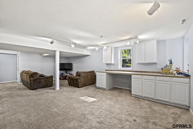 2135 Mullen Road, Omaha, NE 68124