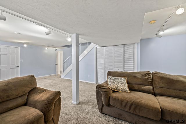 2135 Mullen Road, Omaha, NE 68124