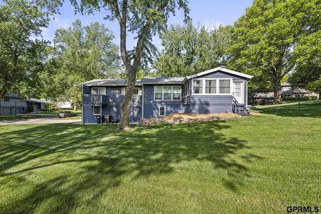 2135 Mullen Road, Omaha, NE 68124