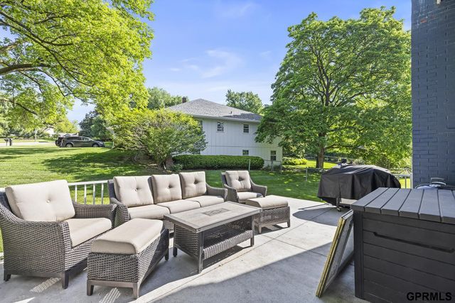 2135 Mullen Road, Omaha, NE 68124