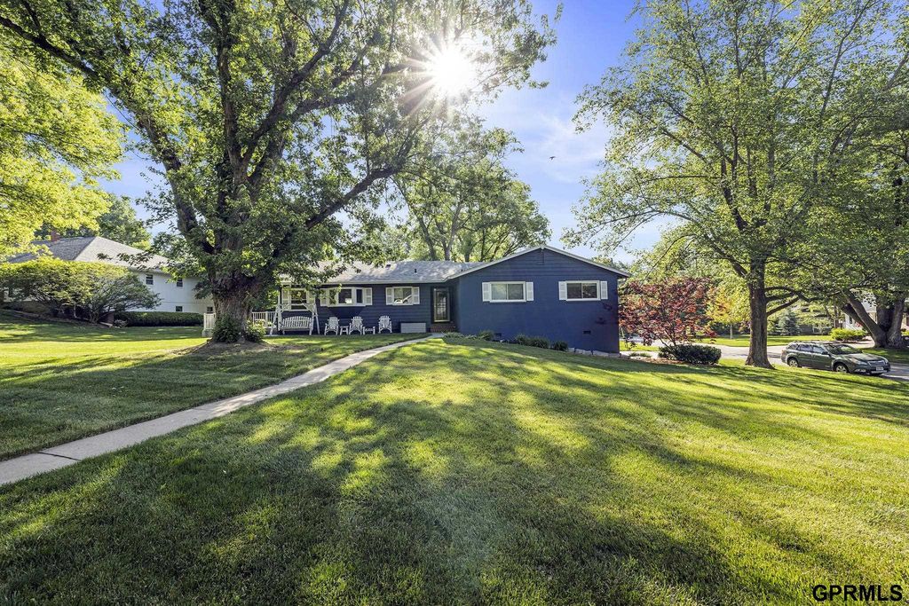 2135 Mullen Road, Omaha, NE 68124