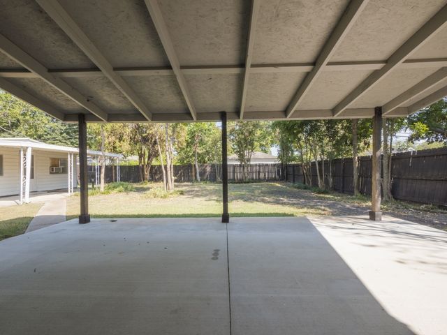 3512 Mayhew Drive, Dallas, TX 75228