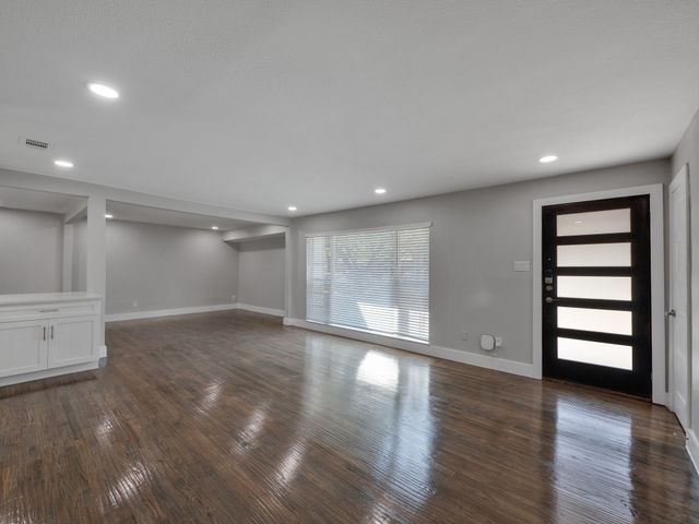 3512 Mayhew Drive, Dallas, TX 75228