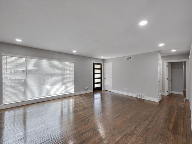 3512 Mayhew Drive, Dallas, TX 75228