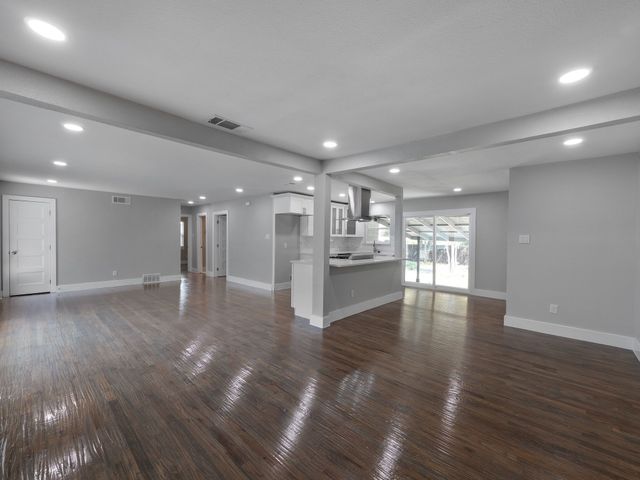 3512 Mayhew Drive, Dallas, TX 75228