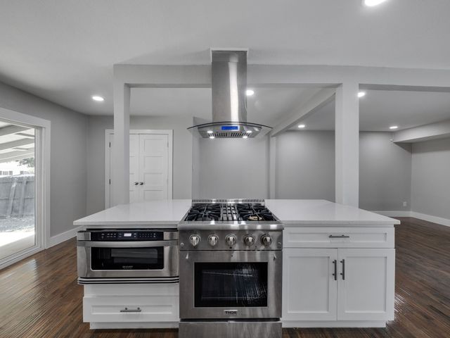 3512 Mayhew Drive, Dallas, TX 75228