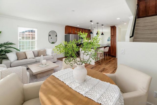 3710 Mykonos Ln 172, San Diego, CA 92130