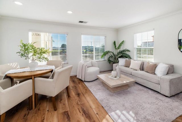 3710 Mykonos Ln 172, San Diego, CA 92130