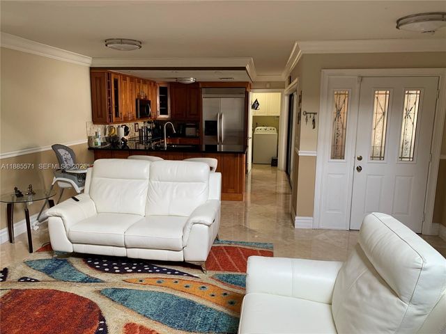 10115 NW 4th Lane 38, Miami, FL 33172