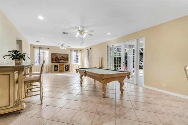 3835 Crestwood Cir, Weston, FL 33331