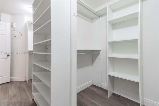 3835 Crestwood Cir, Weston, FL 33331