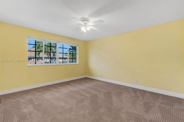 3835 Crestwood Cir, Weston, FL 33331