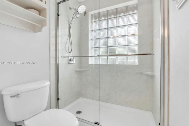 3835 Crestwood Cir, Weston, FL 33331