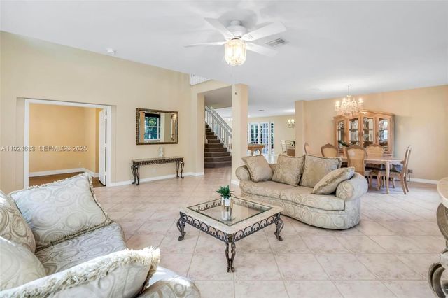 3835 Crestwood Cir, Weston, FL 33331