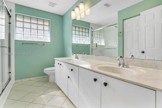 3835 Crestwood Cir, Weston, FL 33331