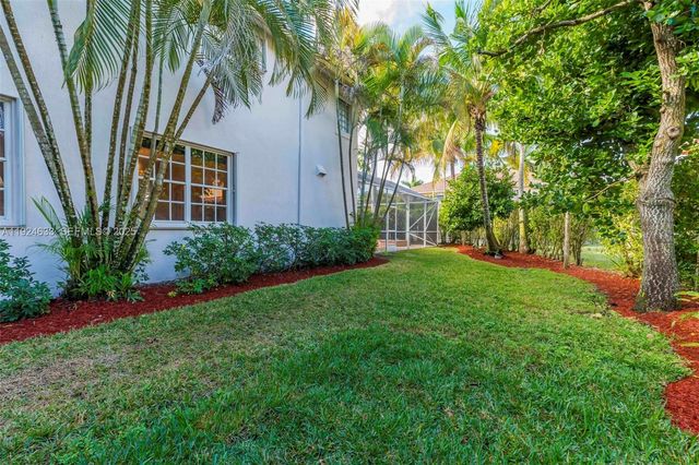 3835 Crestwood Cir, Weston, FL 33331
