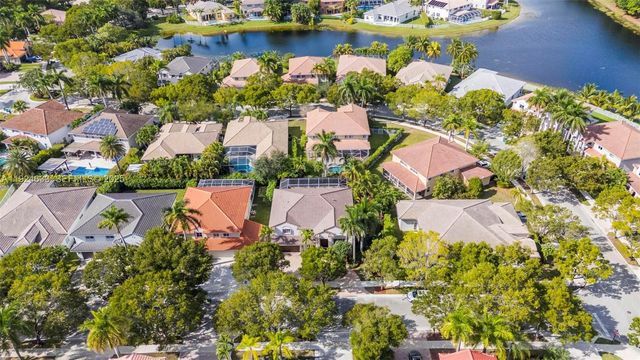 3835 Crestwood Cir, Weston, FL 33331