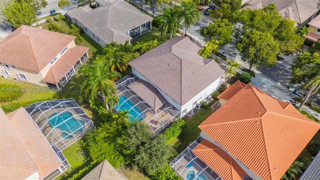3835 Crestwood Cir, Weston, FL 33331