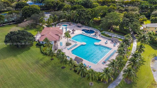 3835 Crestwood Cir, Weston, FL 33331