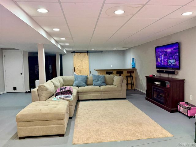 695 Bunce Avenue, Marysville, MI 48040