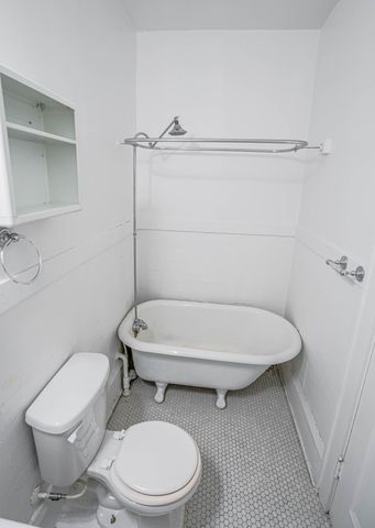 990 Grand Avenue, Saint Paul, MN 55105