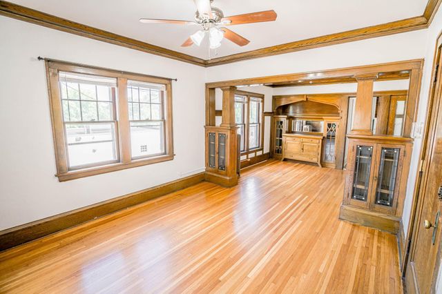 990 Grand Avenue, Saint Paul, MN 55105