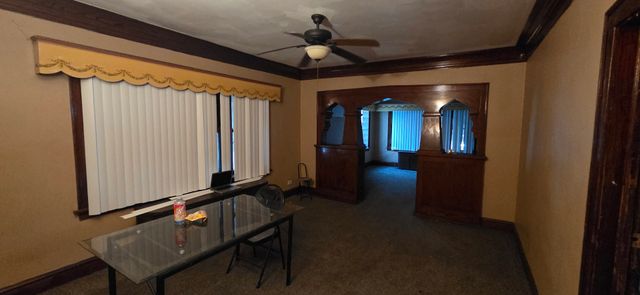 8443 S Manistee Avenue, Chicago, IL 60617