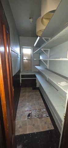 8443 S Manistee Avenue, Chicago, IL 60617