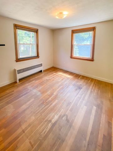 6 Oak Dr, Oxford, MA 01540
