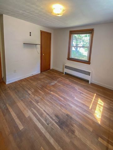 6 Oak Dr, Oxford, MA 01540