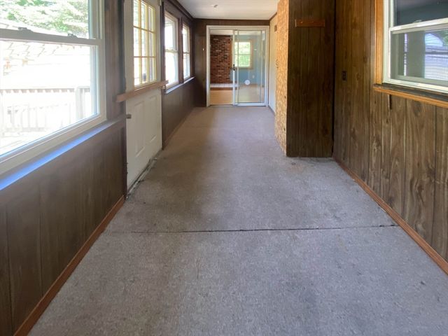 6 Oak Dr, Oxford, MA 01540
