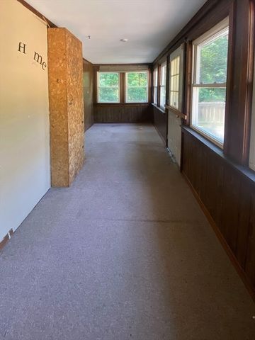 6 Oak Dr, Oxford, MA 01540