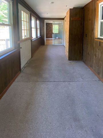 6 Oak Dr, Oxford, MA 01540