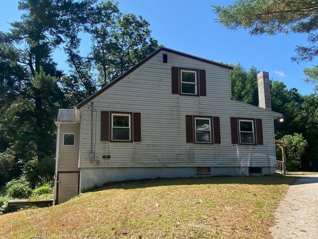6 Oak Dr, Oxford, MA 01540