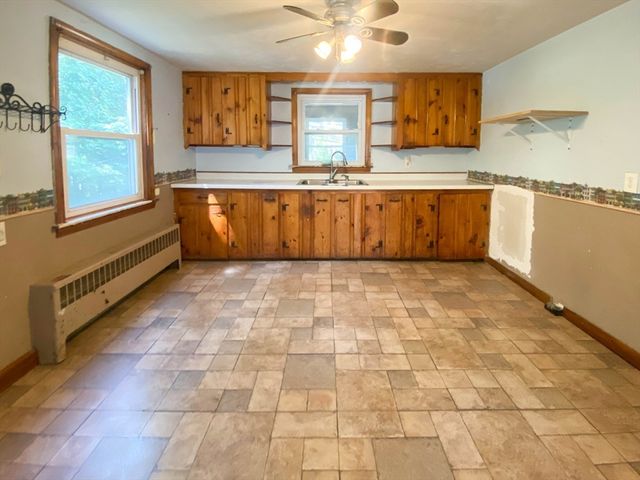 6 Oak Dr, Oxford, MA 01540