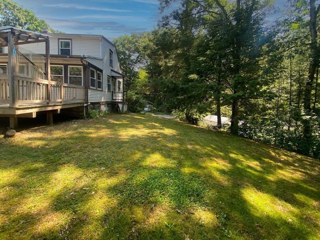 6 Oak Dr, Oxford, MA 01540