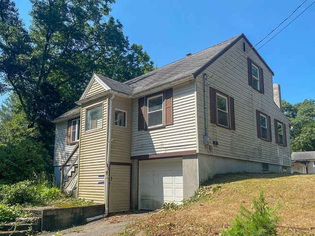 6 Oak Dr, Oxford, MA 01540