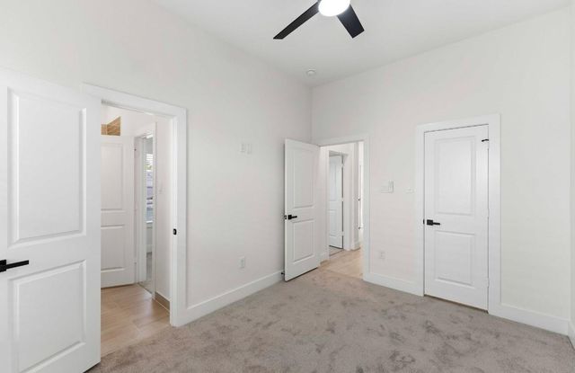 7809 Dyer St, Houston, TX 77088