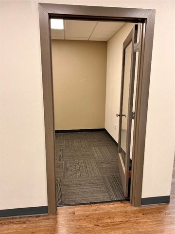 350 3rd Avenue SW 102, Cedar Rapids, IA 52404