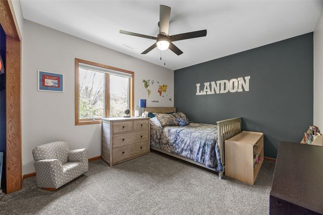 150 W Cemetery Rd, Fairfax, IA 52228