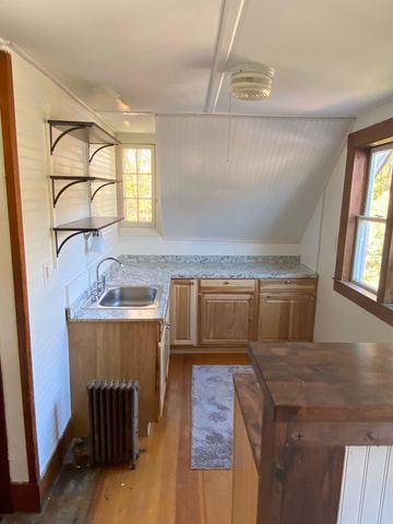 65 Giddings Street, Springfield, VT 05150