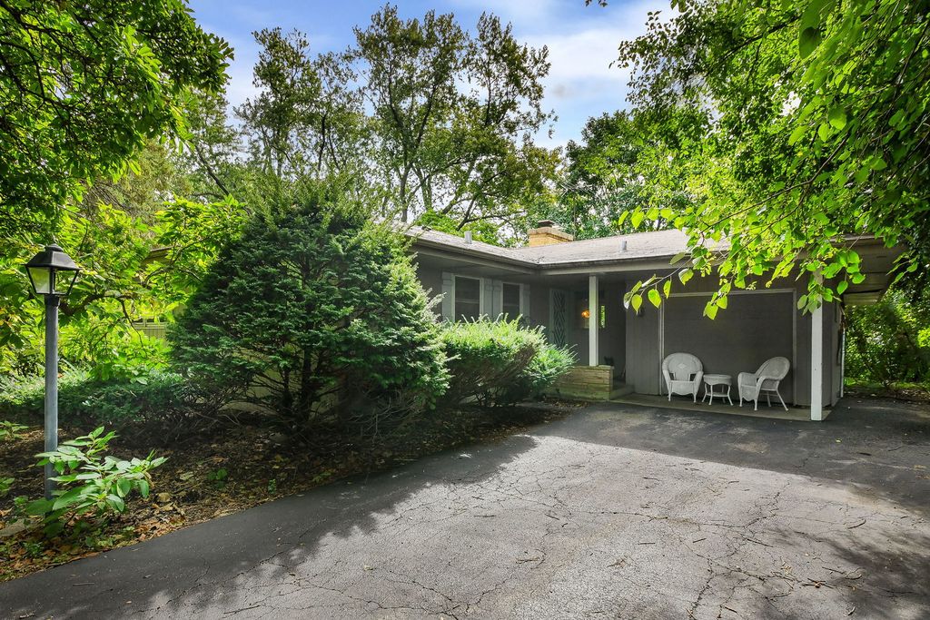 324 W Elm Street, Wheaton, IL 60189