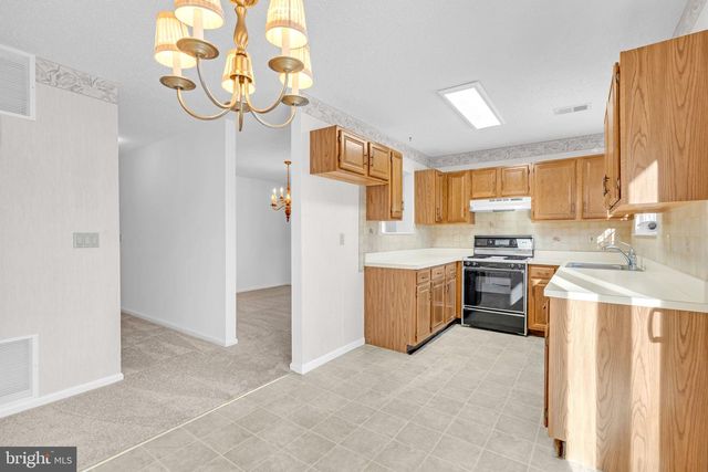 13 DOVE TREE CT, Barnegat, NJ 08005