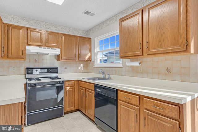 13 DOVE TREE CT, Barnegat, NJ 08005